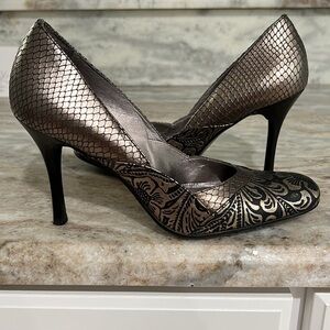 Beautiful Embossed Leather Pumps